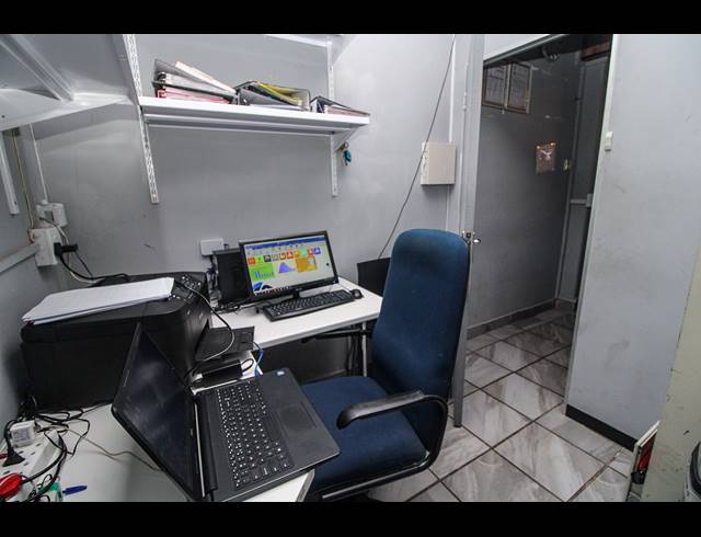 391M² BUSINESS FOR SALE IN UITENHAGE CENTRAL